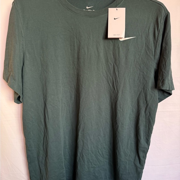 Nike Men's Olive Short Sleeve Tee - Picture 1 of 2